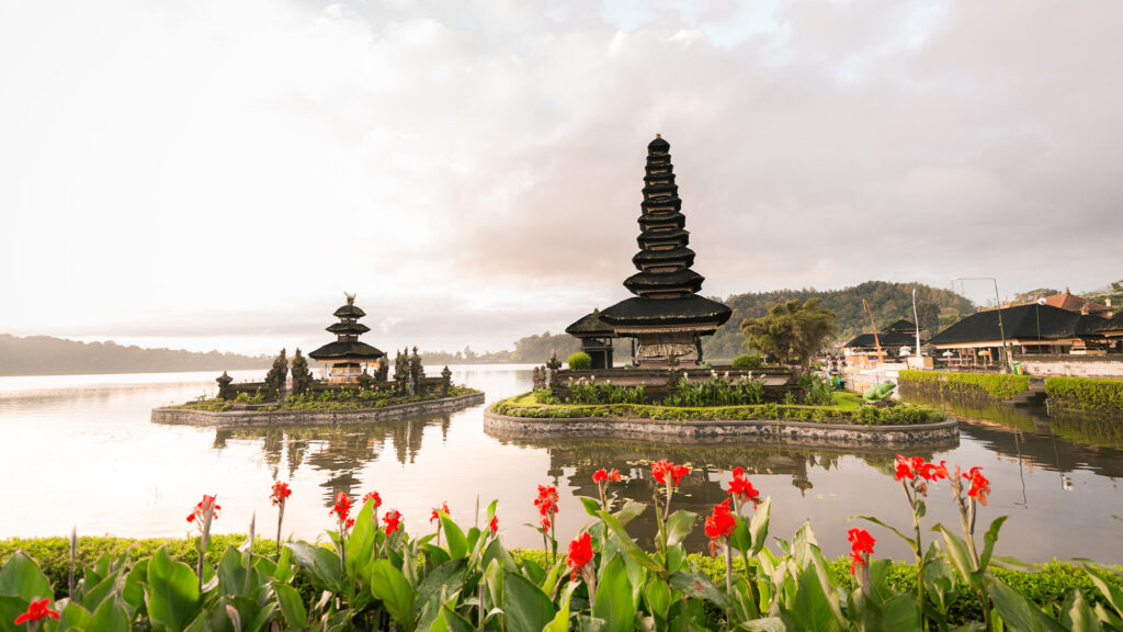 ulun danu temple best temple in bali