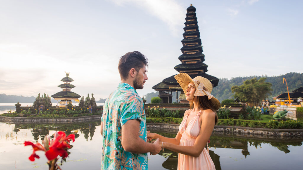 Romantic dinner in Bali view ulundanu beratan bali