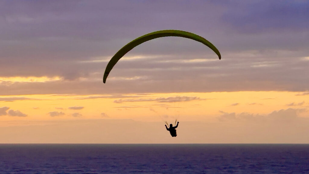 paragliding in Uluwatu