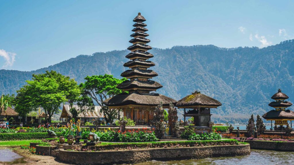 Ulun Danu Beratan Private Driver Tour from Bali
