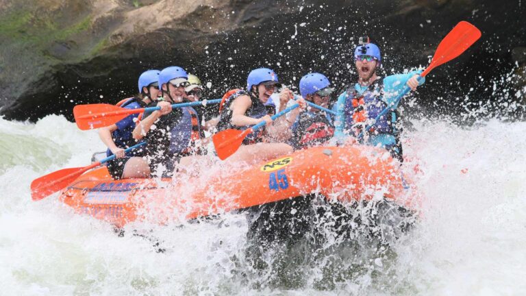 telaga waja white water rafting
